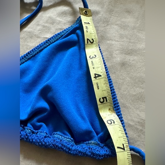 Triangle string Bikini Top w/texture in blue guc sz medium padding can be added - Picture 5 of 5